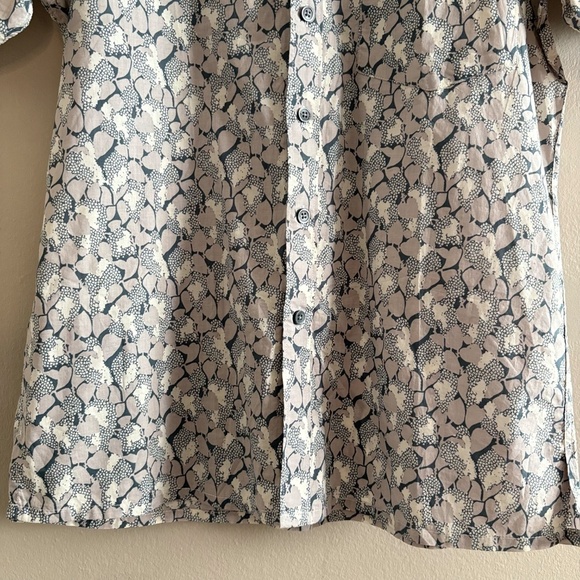 John Langford 100% Cotton Gray Abstract Short Sleeve Button Down - Picture 7 of 13